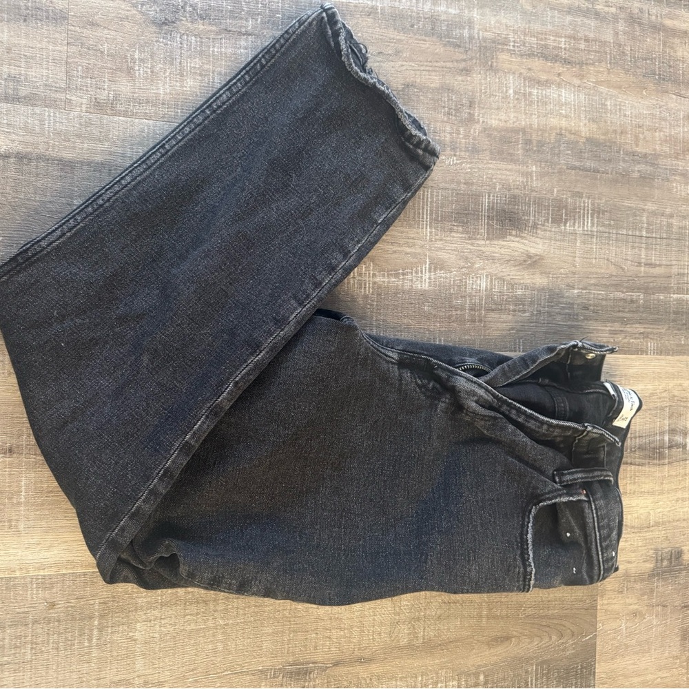 Abercrombie & Fitch Women’s Black straight leg ankle  Jeans